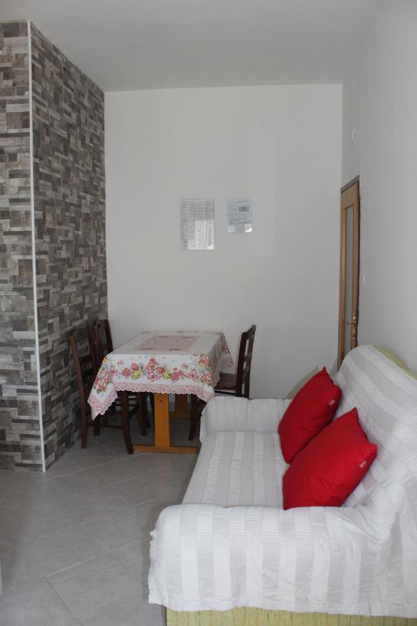 Laura'S Apartment โปเรช ภายนอก รูปภาพ